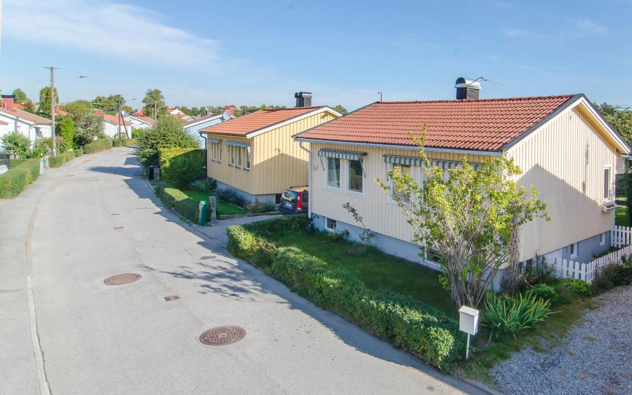 Tallkrogen Romantic House - Upper Or Lower Apartment Stockholm Ngoại thất bức ảnh