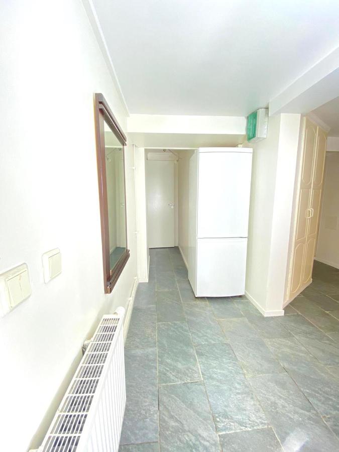 Tallkrogen Romantic House - Upper Or Lower Apartment Stockholm Ngoại thất bức ảnh