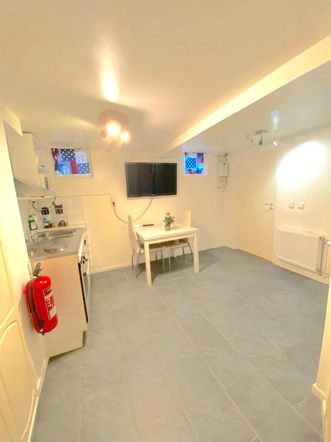 Tallkrogen Romantic House - Upper Or Lower Apartment Stockholm Ngoại thất bức ảnh