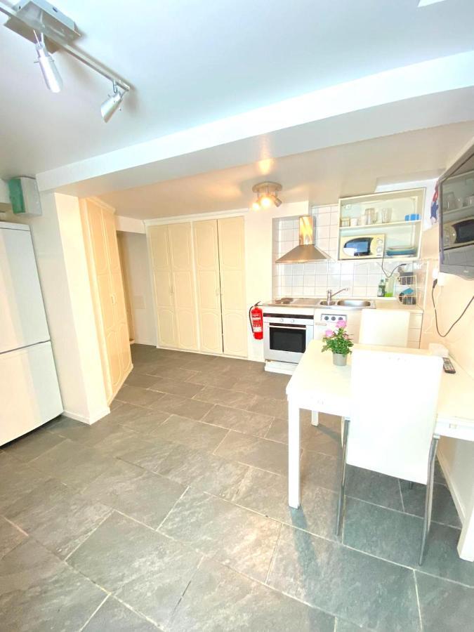 Tallkrogen Romantic House - Upper Or Lower Apartment Stockholm Ngoại thất bức ảnh