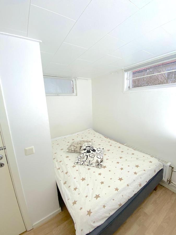 Tallkrogen Romantic House - Upper Or Lower Apartment Stockholm Ngoại thất bức ảnh