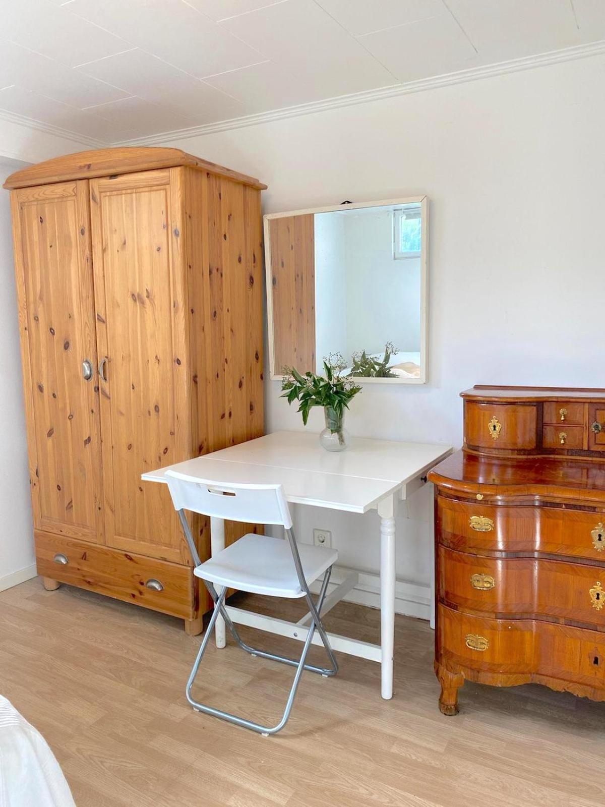 Tallkrogen Romantic House - Upper Or Lower Apartment Stockholm Ngoại thất bức ảnh